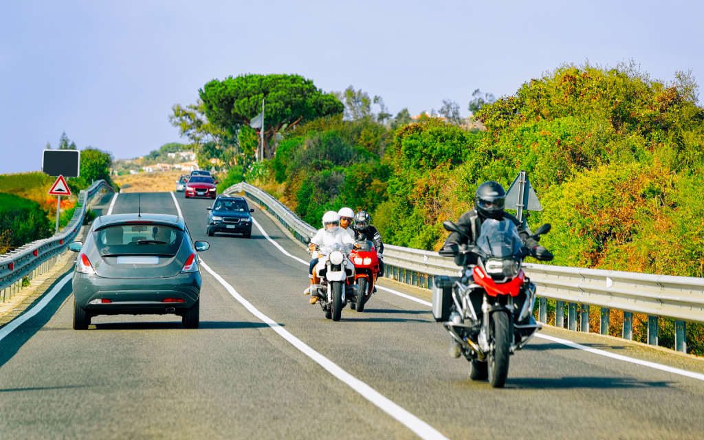 Personalizzazione-della-polizza-auto-e-moto-1024x640
